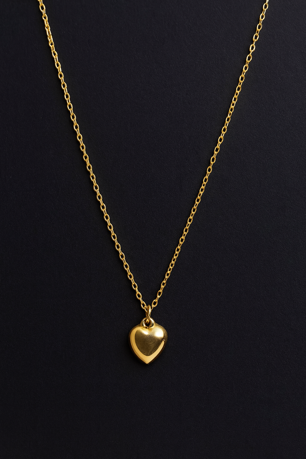 Delikatny łańcuszek z serduszkiem 3D