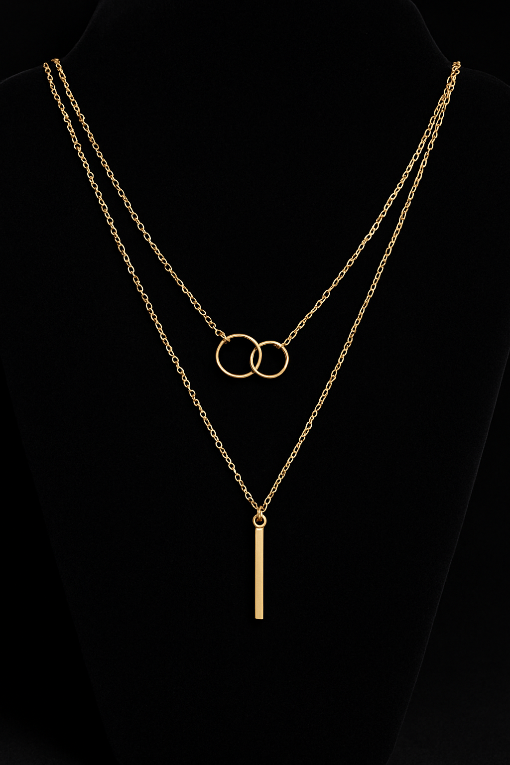 Delikatny łańcuszek w kolorze złotym